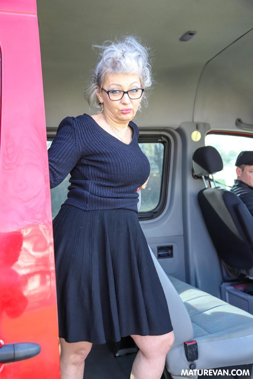 Curvy granny in glasses Veronique gives head before riding a dick in a van(4)