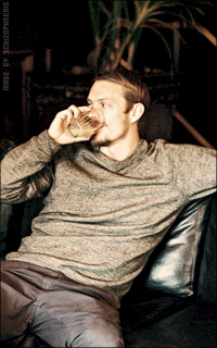 Joel Kinnaman AYDlKYul_o