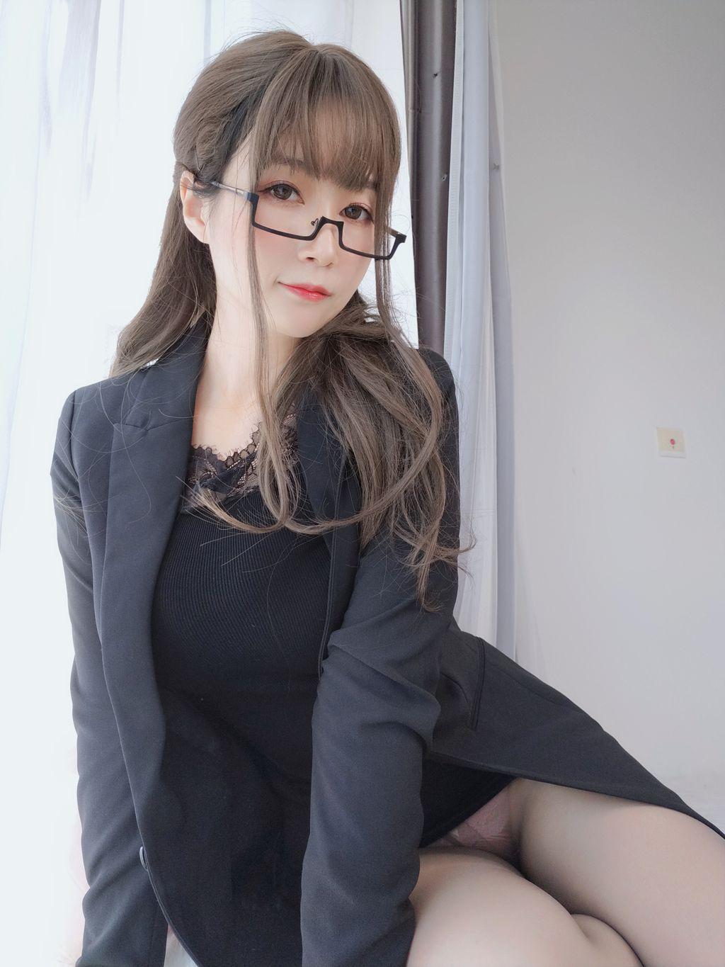 Coser @ 白银 81: 黑 西服 (136 photos)(19)