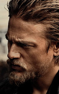 Charlie Hunnam LDYVeJIP_o