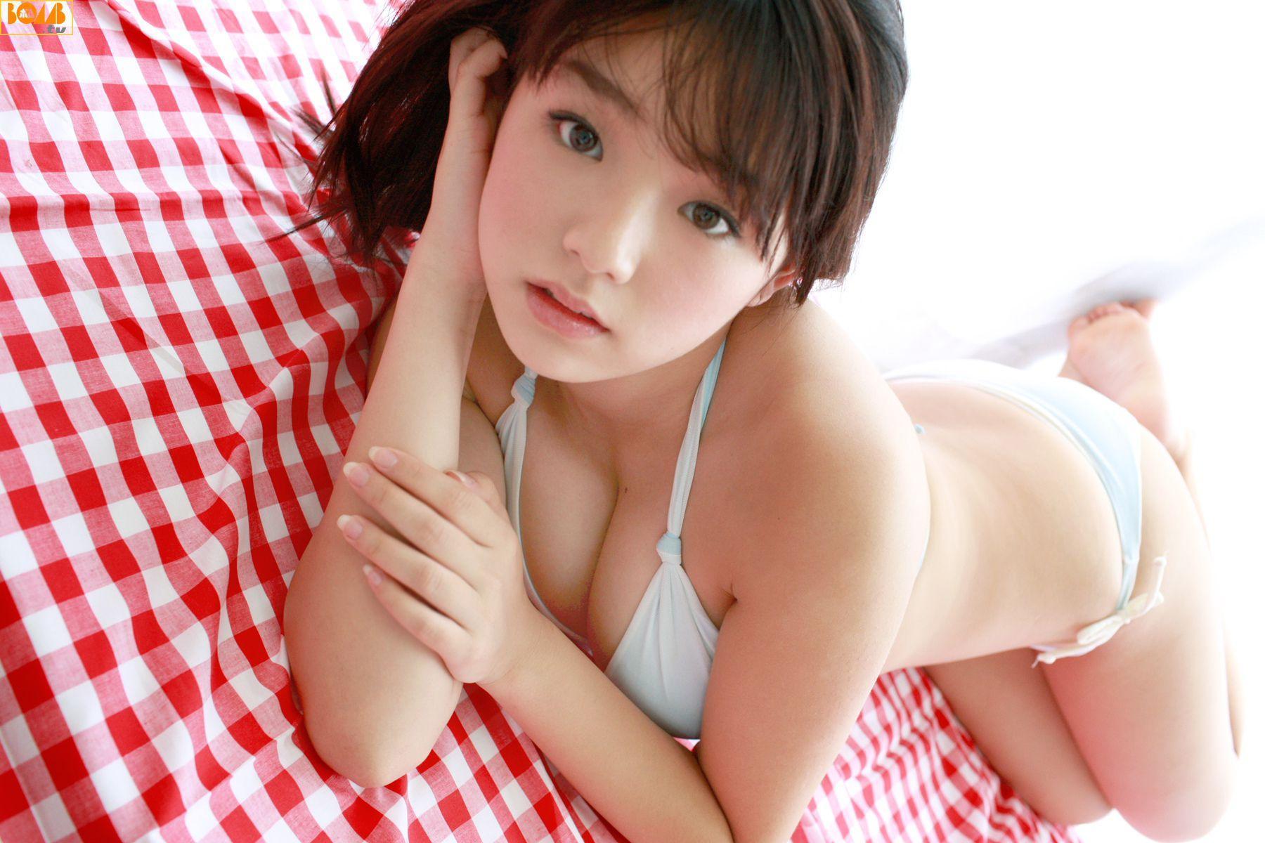 [Bomb.TV] 2010年08月刊 Ai Shinozaki 筱崎爱/篠崎愛 写真集(24)