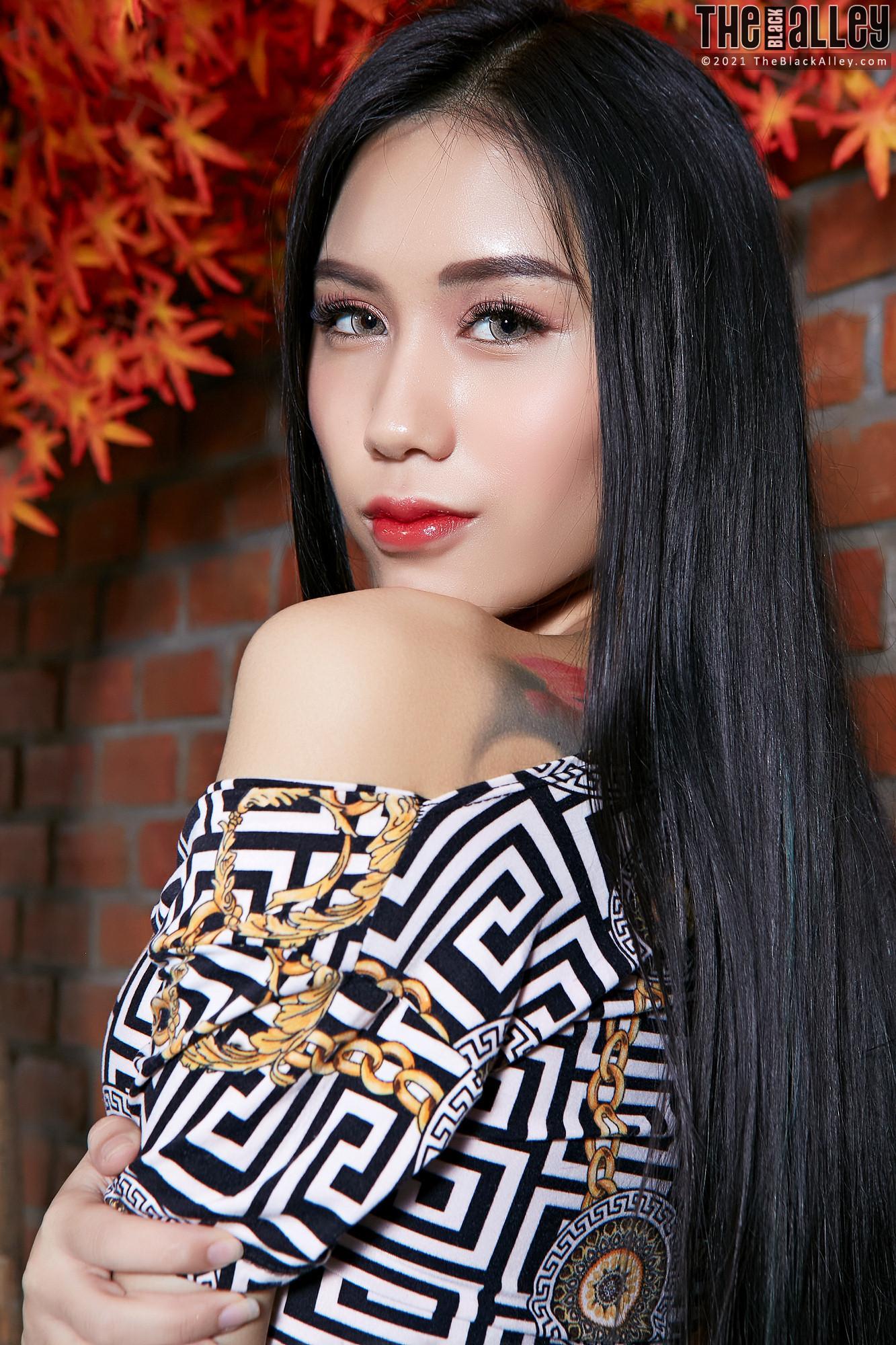 Evelynne The Black Alley Photobook Set.03(27)