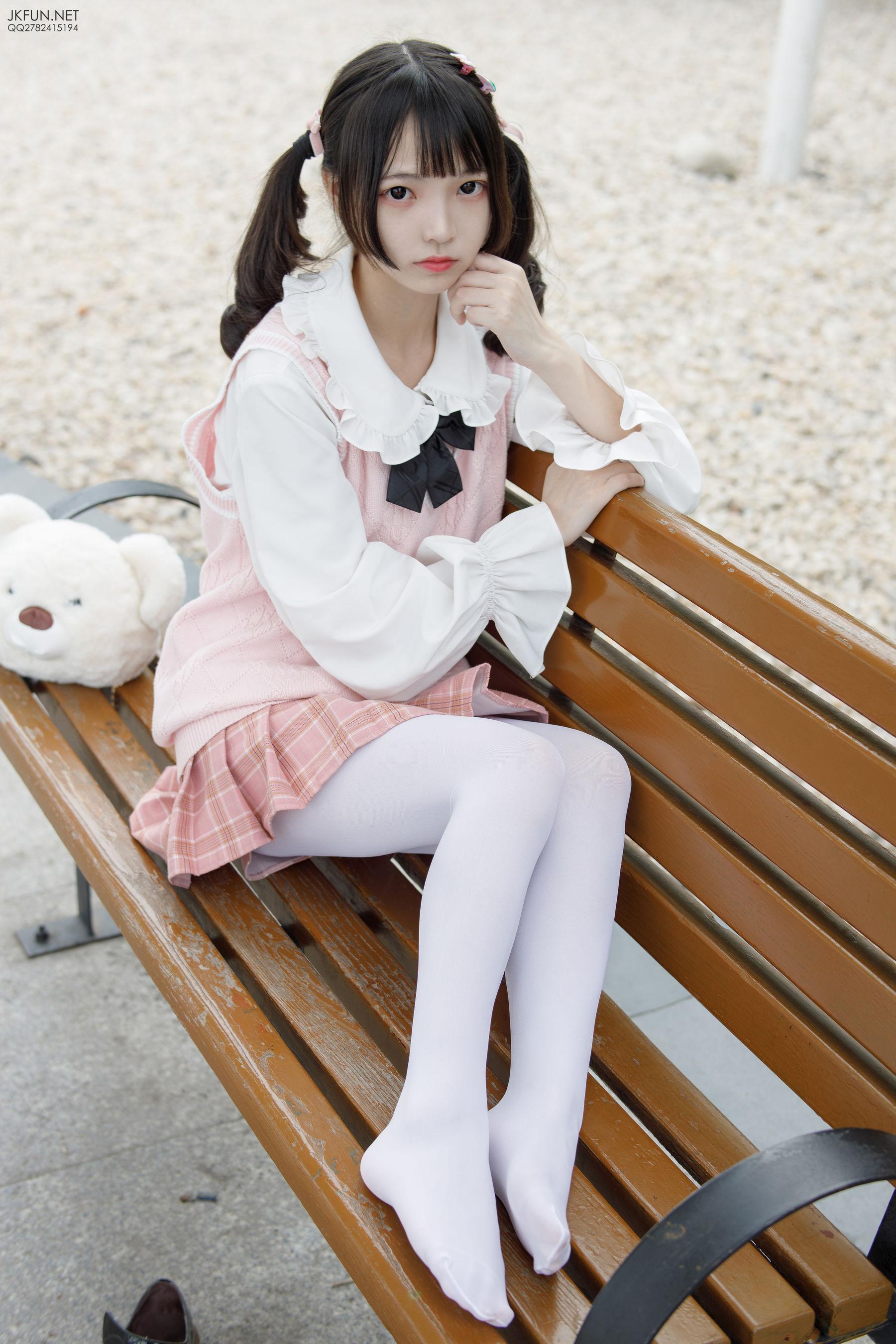 默陌《80D白丝》 [森萝财团] JKFUN-007 写真集(19)
