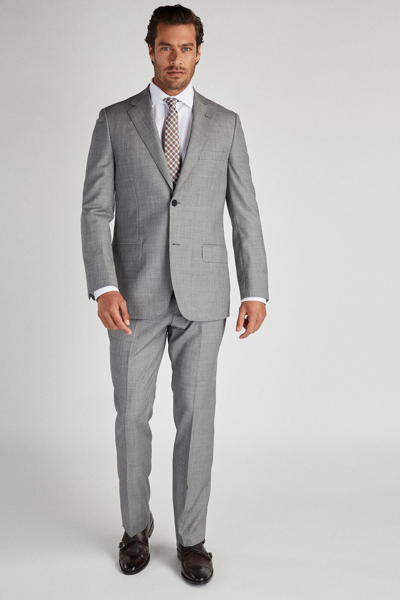 MALE MODELS IN SUITS: Gonçalo Teixeira for SACOOR