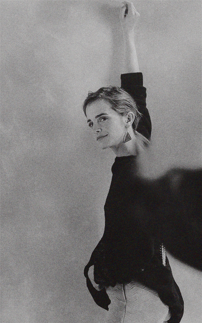 Emma Watson - Page 3 TIir9gyg_o
