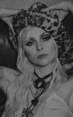 Taylor Momsen H2ovgMvS_o