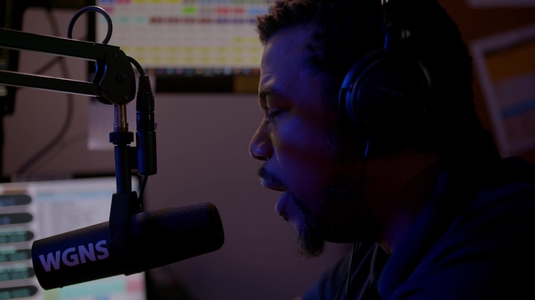 AM Radio 2021 1080p AMZN WEB-DL DDP5 1 H 264-EVO AM Radio 2021 1080p AMZN WEB-DL DDP5 1 H 264-EVO