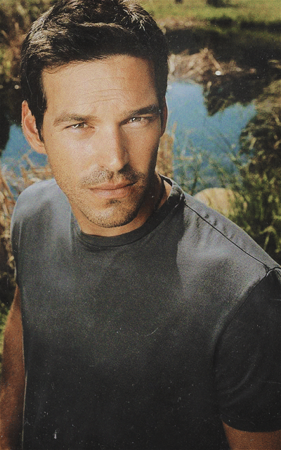 Eddie Cibrian  7NnIR3Bv_o