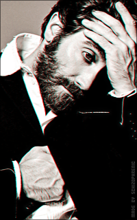 Jake Gyllenhaal JxaMqg8M_o