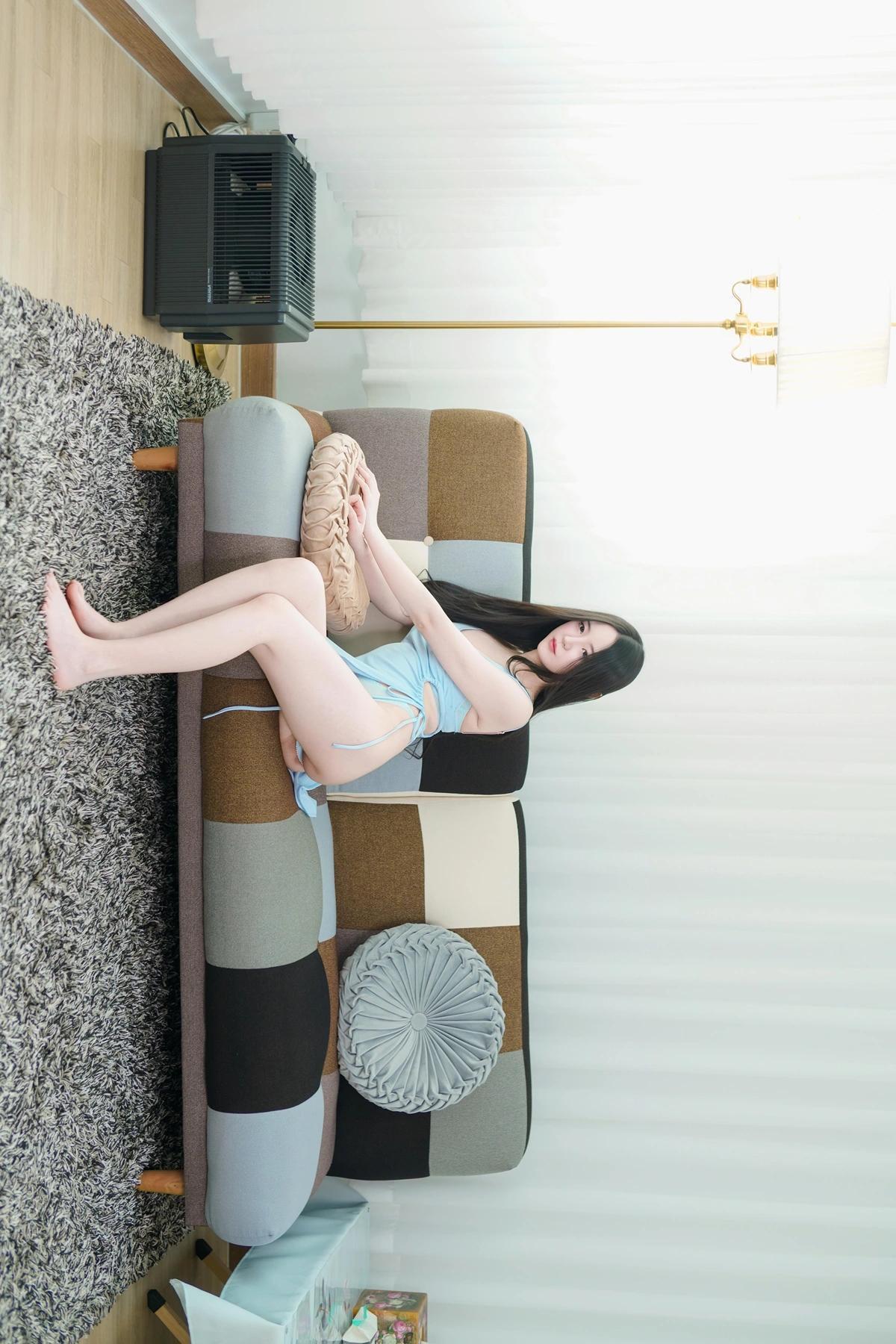 Yeolmu 열무, PhotoBook 「Sky Blue Seethrough Lingerie」(1)