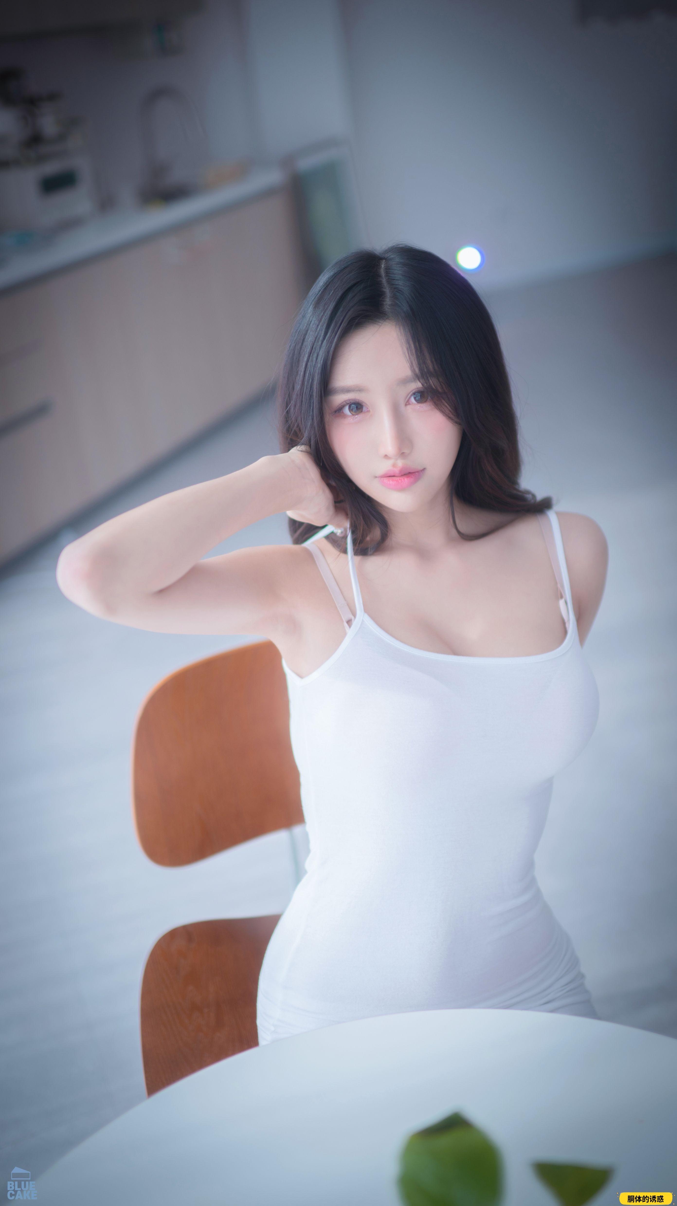 [BLUECAKE] YeonYu - Real Boob RED.Ver [190P1.24G]