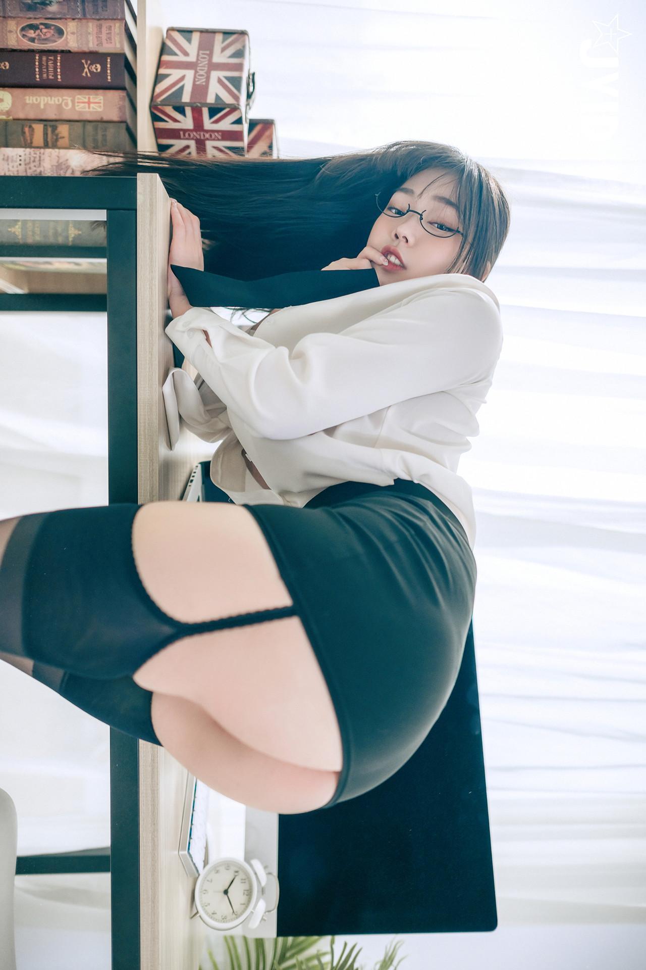 JVID 苡昕Slivia – 超巨乳女秘書 Set.01(26)