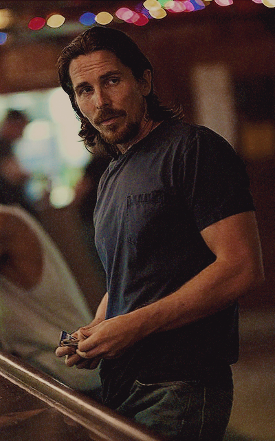 aktor - Christian Bale Ie26KvB3_o