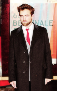 Robert Pattinson KzfP9VAd_o