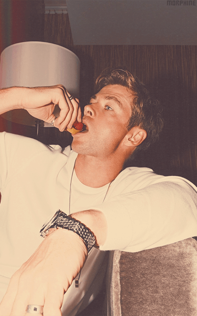 Chris Hemsworth PxQEw4aM_o