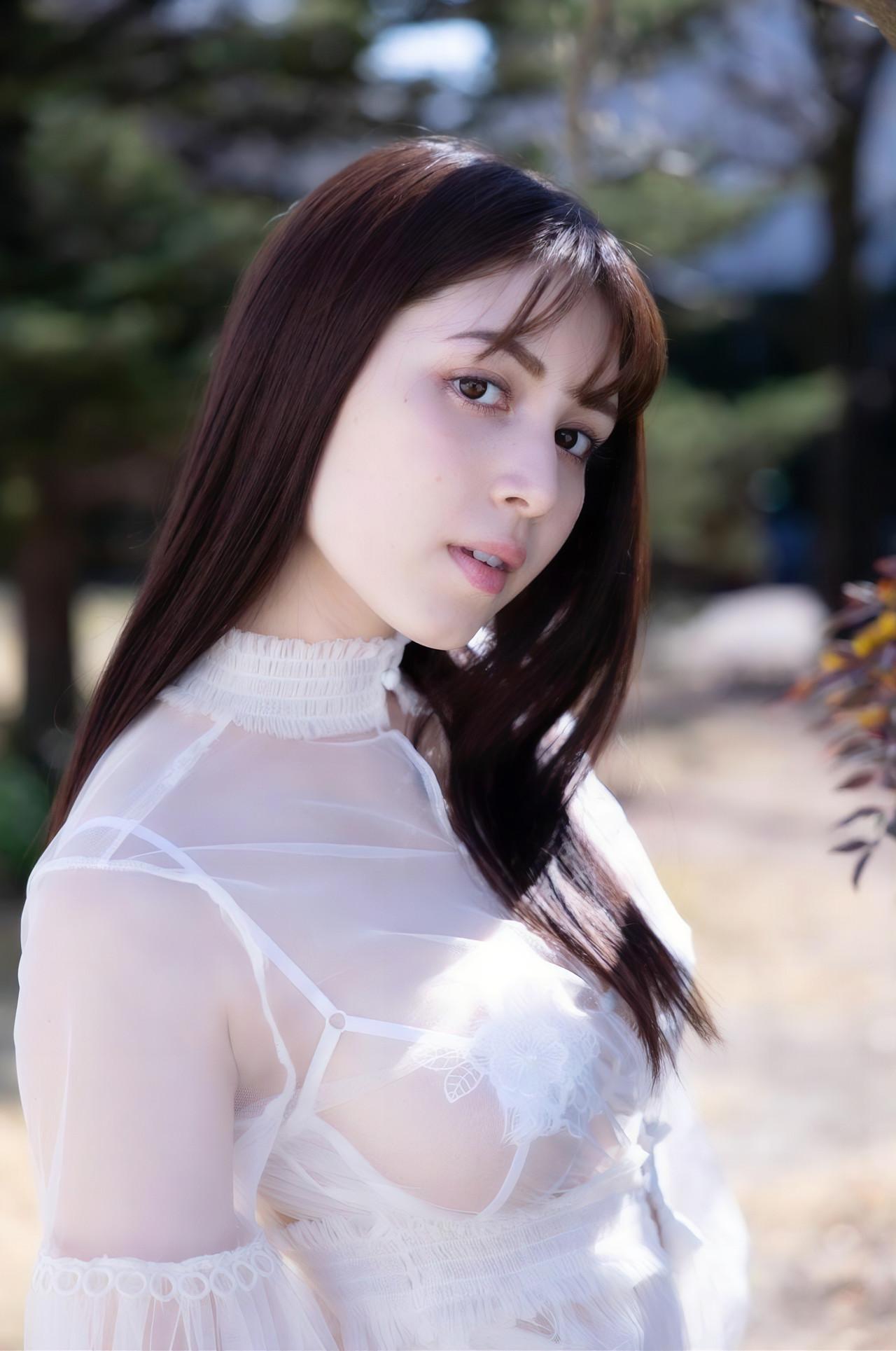 Michelle Megumi ミッシェル愛美, デジタル写真集 「恋が咲くとき」 Set.03(11)