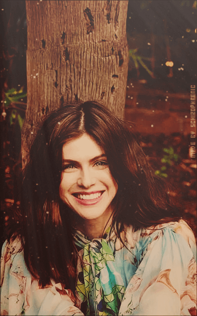 Alexandra Daddario IqTR0RyQ_o