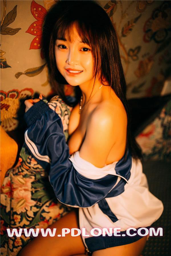 潘多拉第398期校服小美女私房写真(16)