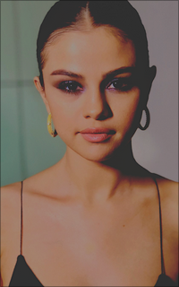 Selena Gomez DQf7OIGt_o