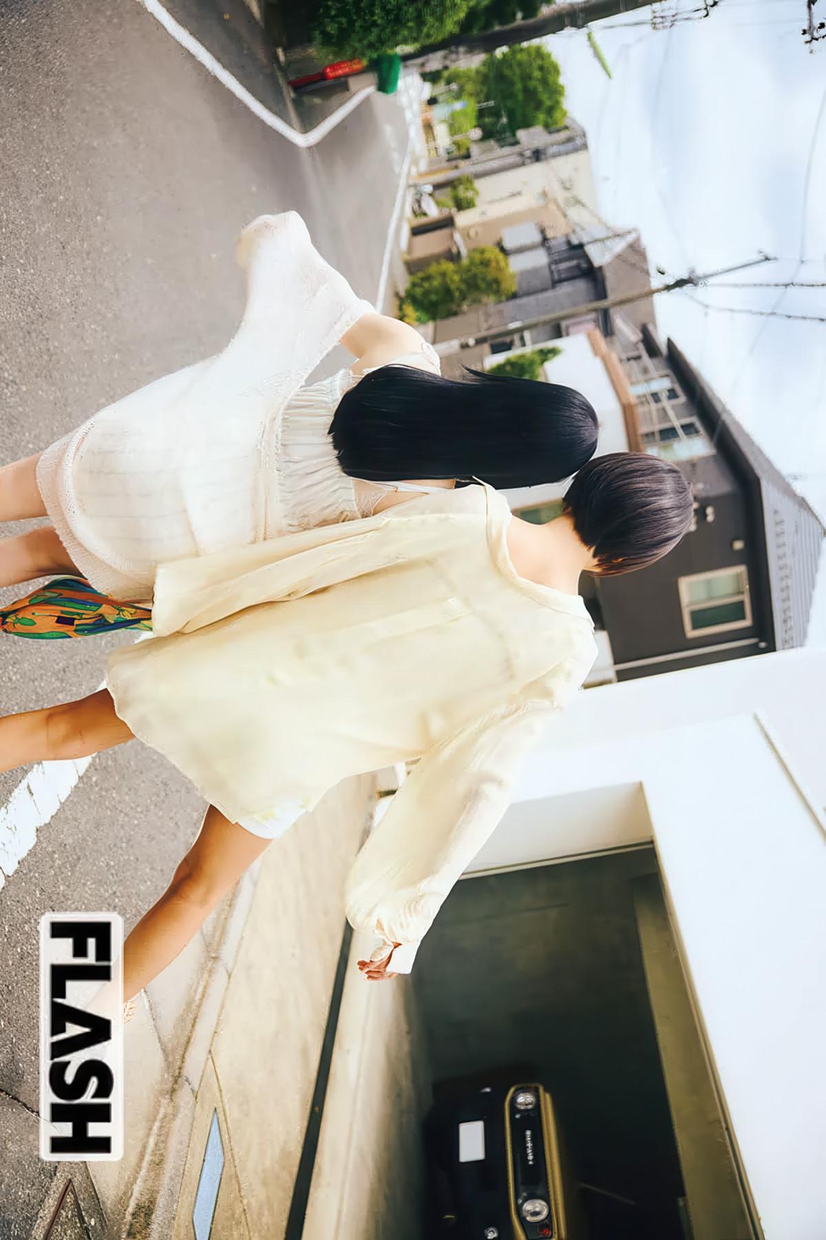 Sui Utatane うたたね翠, Ami Minami 南あみ, FLASH 2025.06.24 (フラッシュ 2025年6月24日号)(13)