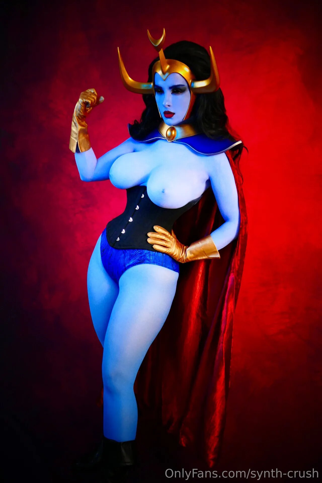 Synth-Crush - He-Man Cosplays