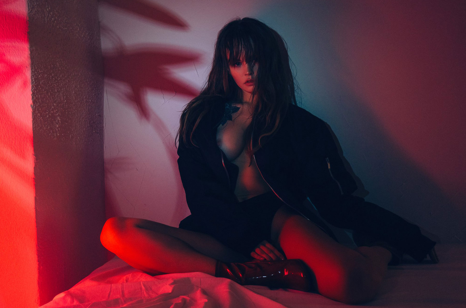 NightCall / Anastasia Shcheglova by Maksim Serikow / Invoise Magazine april 2017 NightCall / Anastasia Shcheglova by Maksim Serikow / Invoise Magazine april 2017