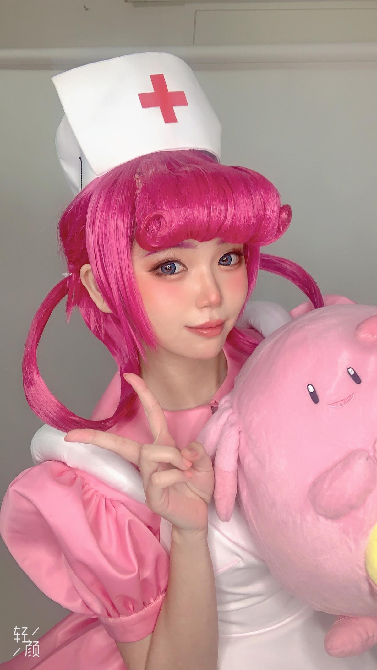 Cosplay ZinieQ Nurse Joy(29)