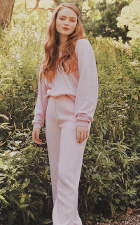 Sadie Sink U2RoqJ6R_o