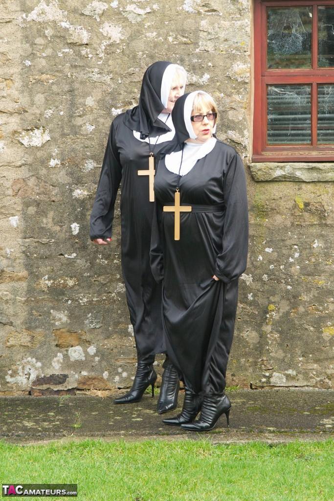 Naughty nun Speedy Bee and a Sister have a threesome with the Friar(9)