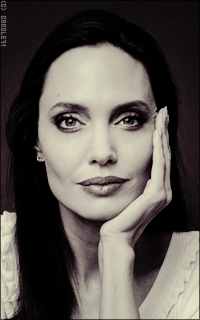 Angelina Jolie VOlJlvWy_o