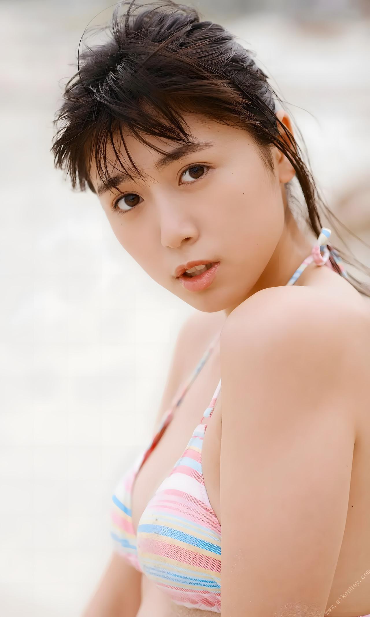 Miyu Kitamuki 北向珠夕, 週プレ Photo Book 「秋雨と、18歳。」 Set.01(30)