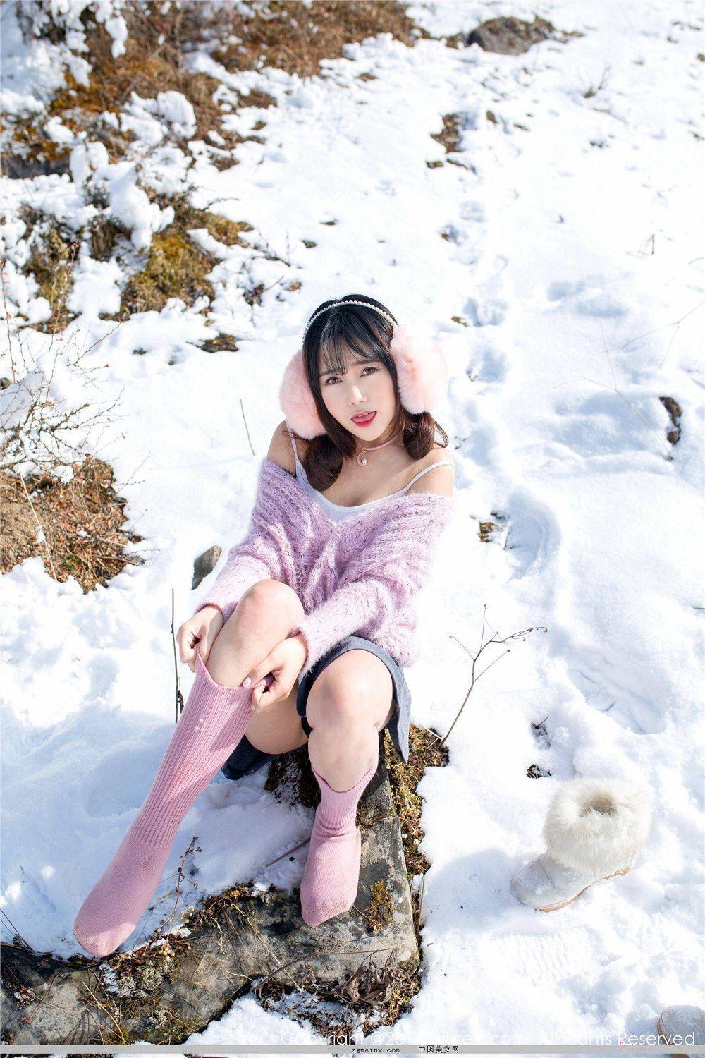 [XIUREN秀人网] 2017.03.15 No.720 兜豆靓Youlina 美女(22)