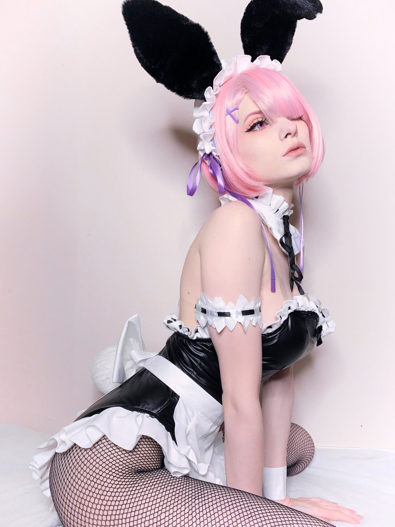 Bunni Lynn - Bunny Suit Ram