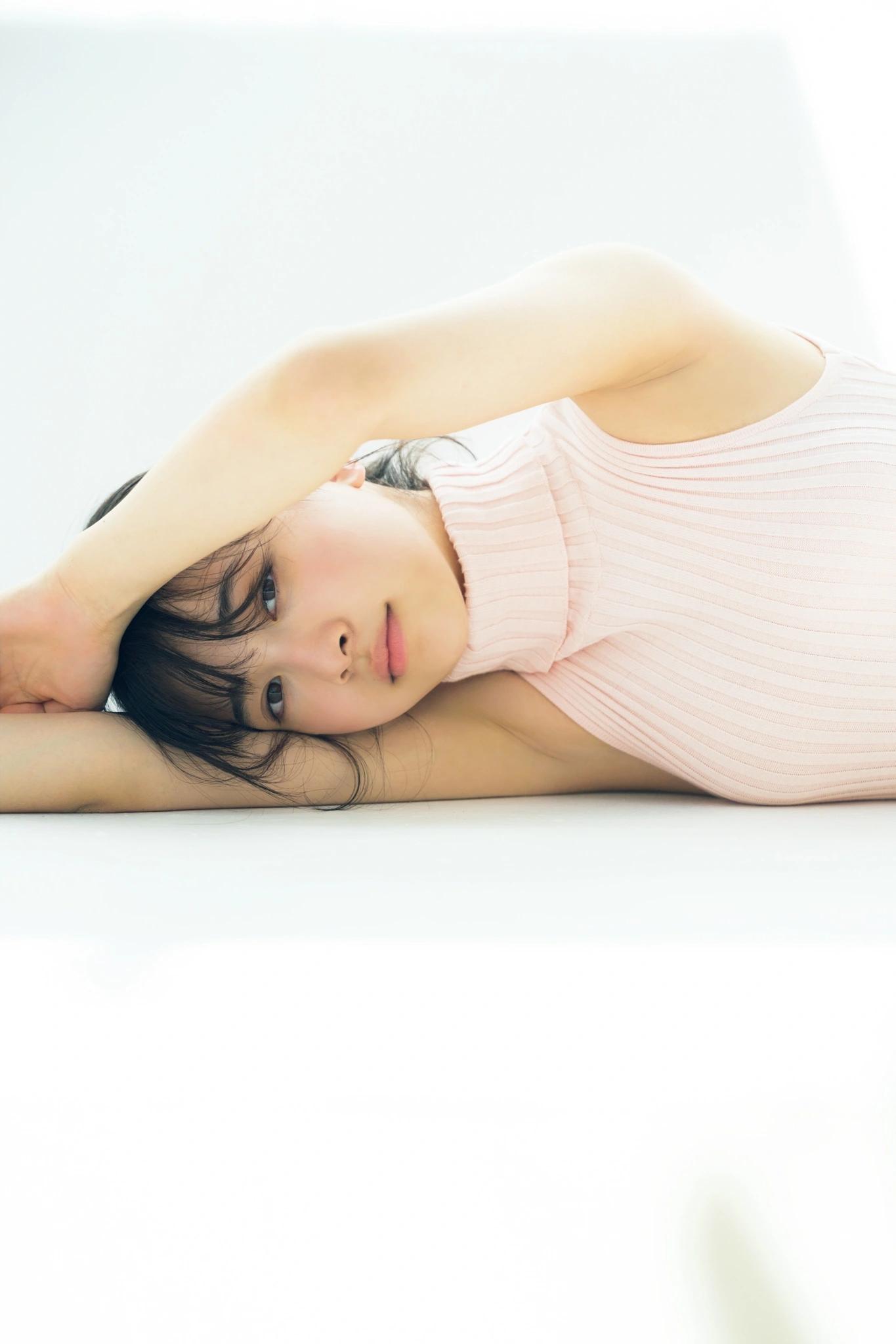 Maya Imamori 今森茉耶, 1st写真集 「恋がはじまクる」 Set.02(32)