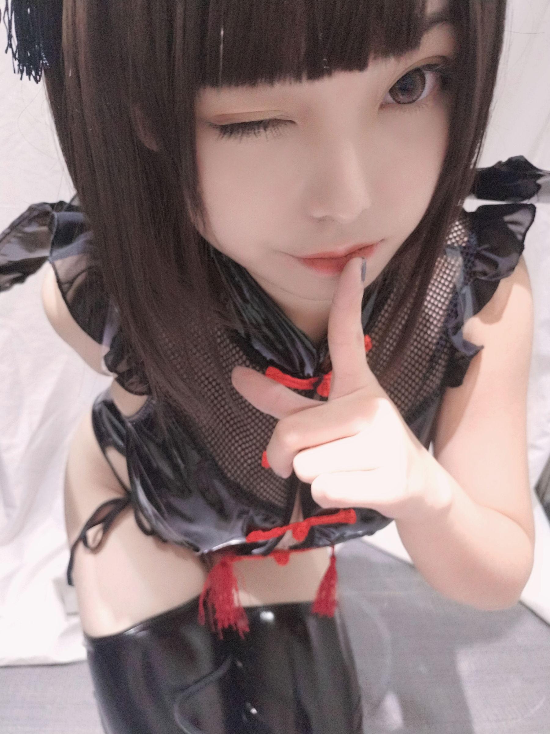 [Cosplay] 萌系小姐姐蜜汁猫裘 – 小恶魔自拍 写真集