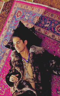 Avan Jogia IFXrMQV8_o