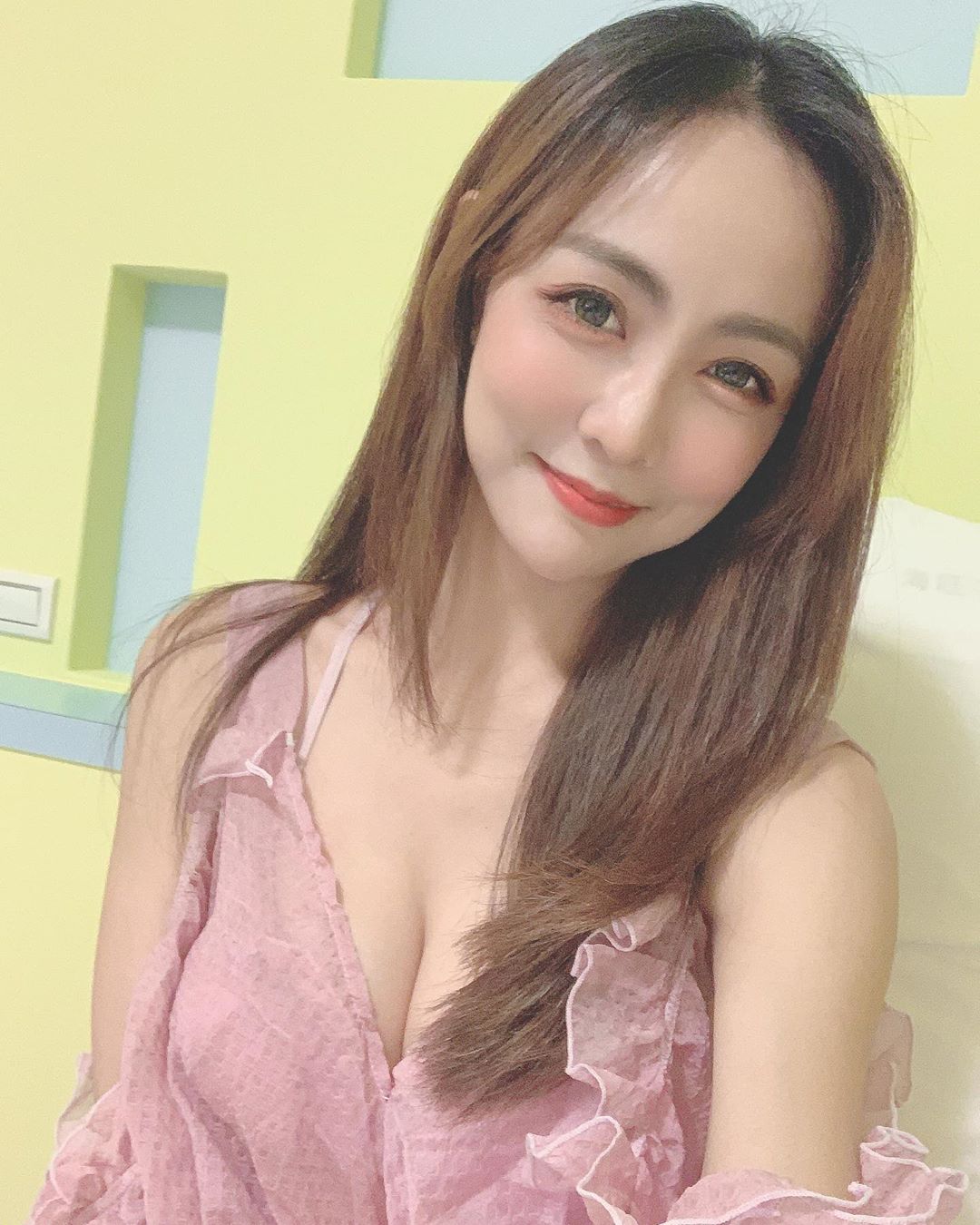 IG正妹—蜜糖甜心蔡小佩 OL3p7EHA o - IG正妹—蜜糖甜心蔡小佩