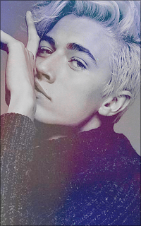 Lucky Blue Smith XJtcUyvA_o