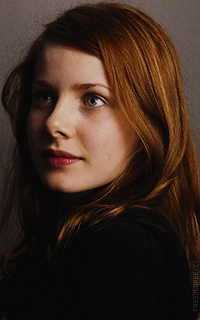 Rachel Hurd Wood A21zxyJt_o