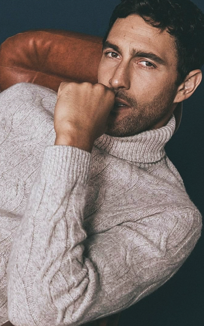 Noah Mills PMdqV95A_o