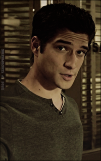 Tyler Posey 6WsEMMlb_o