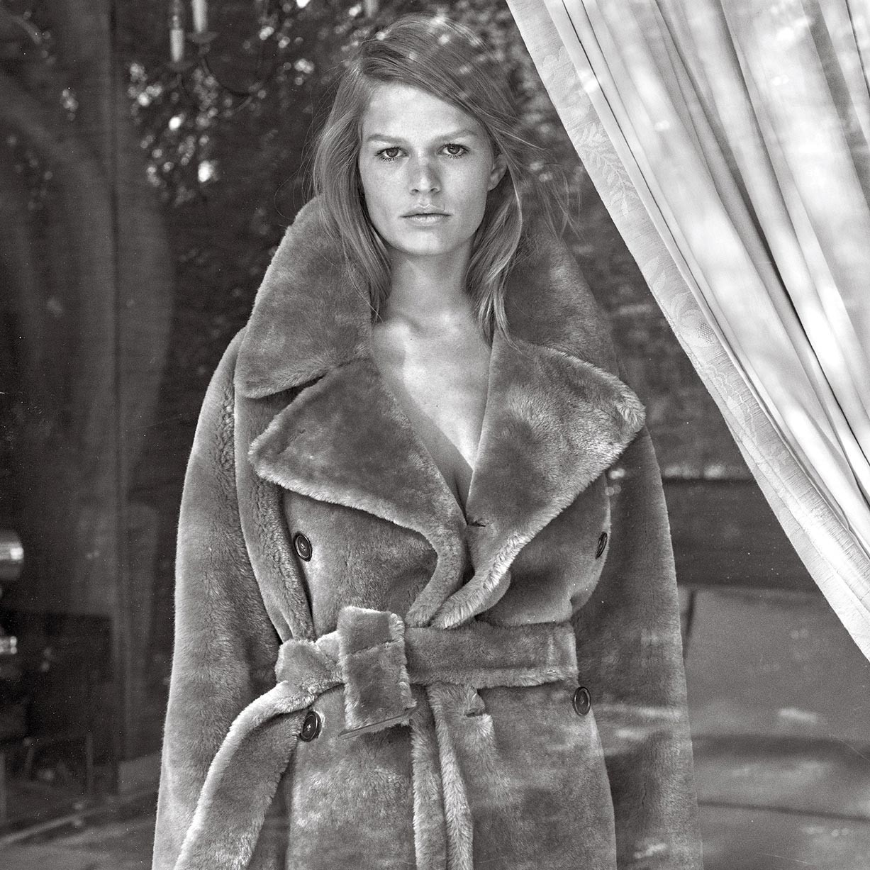 Anna Ewers by Mario Sorrenti - V Magazine winter 2017 Anna Ewers by Mario Sorrenti - V Magazine winter 2017
