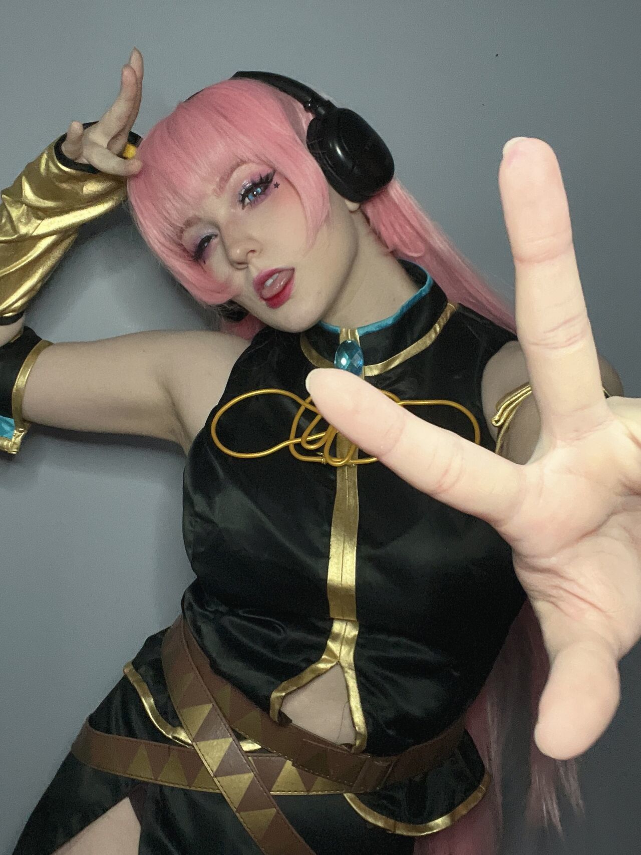 Satin Stars - Luka Megurine