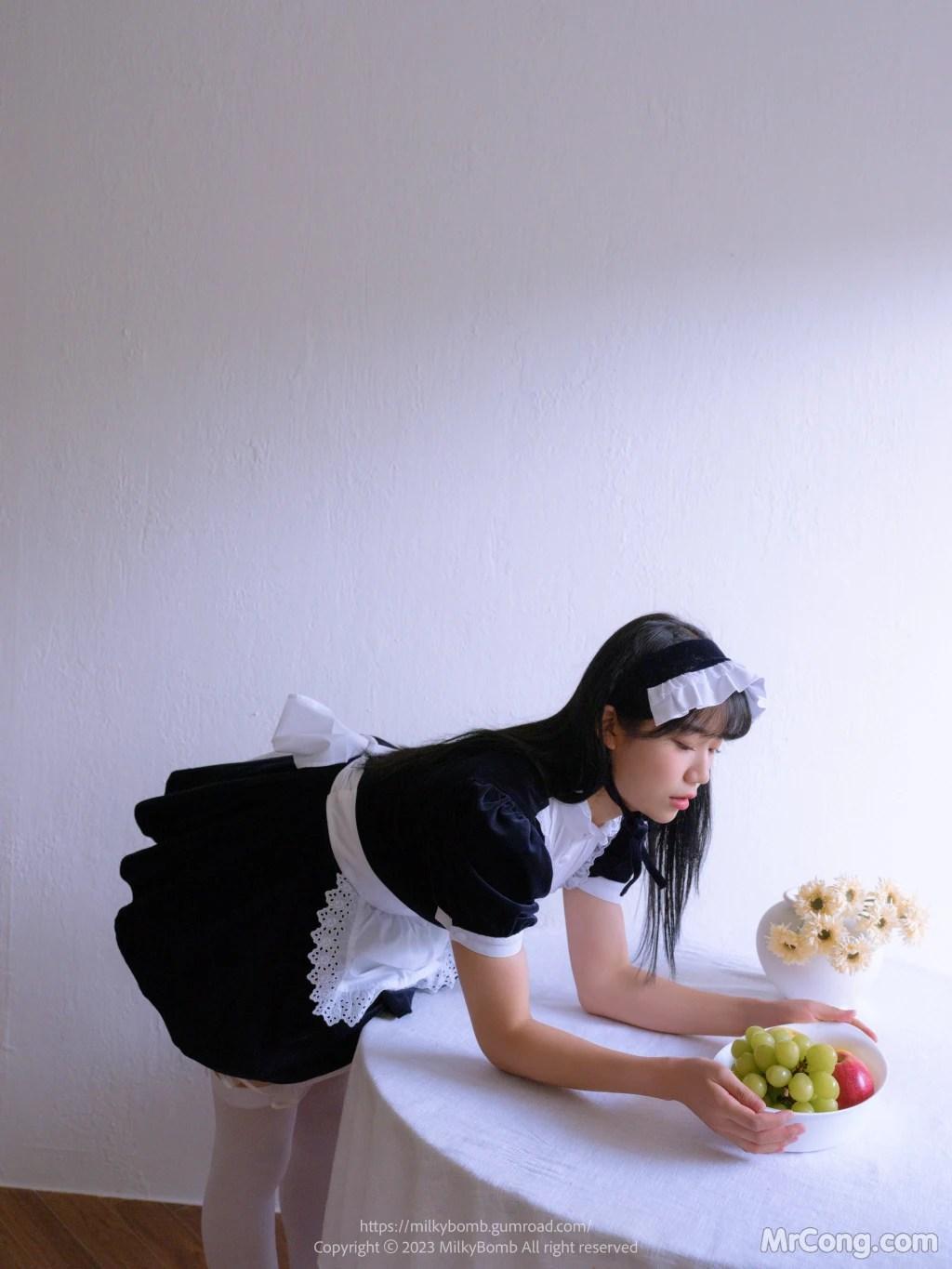 [MilkyBomb] Yui: Vol.3 Maid (291 photos )(110)