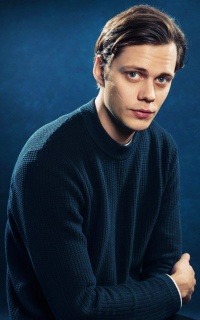 Bill Skarsgard IbPIwoCB_o