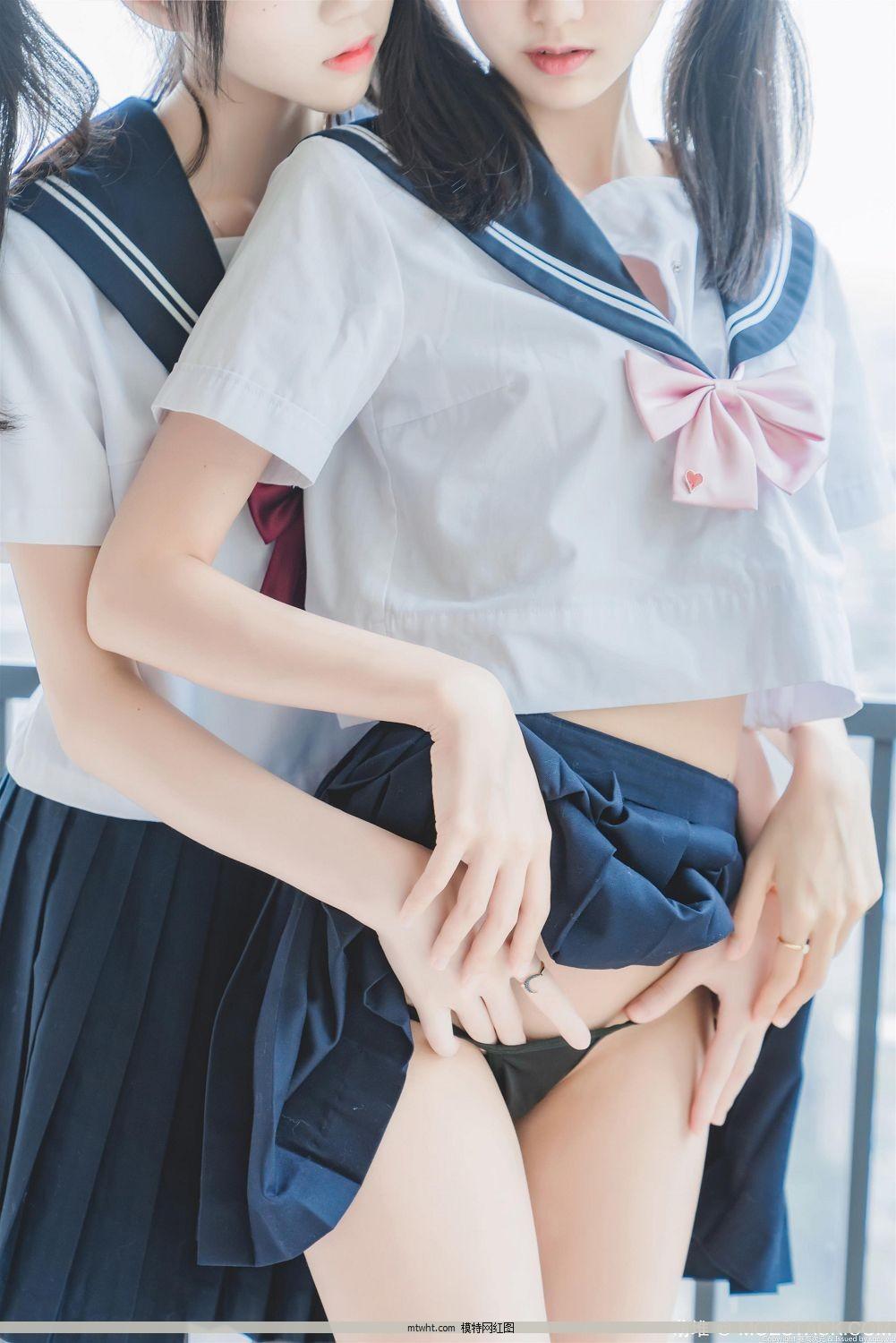 微博美女:@桜桃喵 – 她(制服×制服) (微博美女:@桜桃喵&福利妹子图-萌系小姐姐治愈系美少女Coser@木绵绵OwO)[37P](12)