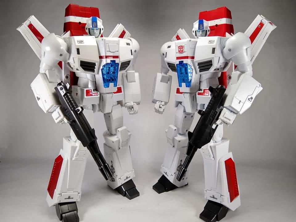 [Fanstoys] Produit Tiers - Jouet FT-10 Phoenix - aka Skyfire/Aérobo - Page 5 OsKpxvru_o