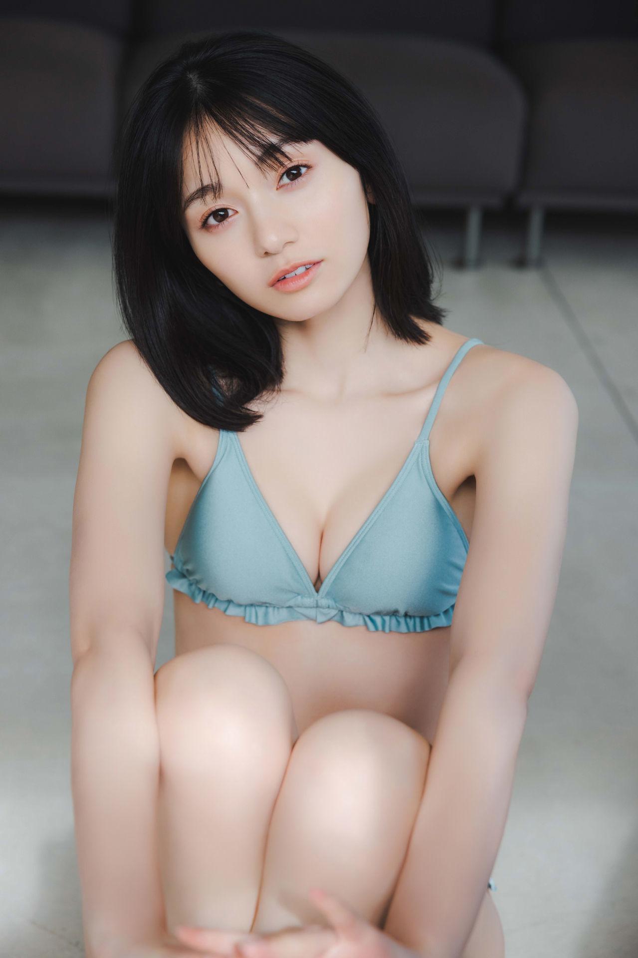 Fuuka Kumazawa 熊澤風花, ＦＲＩＤＡＹデジタル写真集 『二十歳になったから』 Set.04(22)