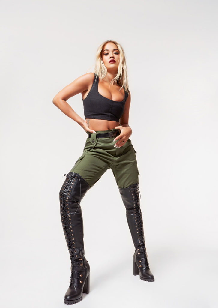Rita Ora by Nadine Ijewere / ShoeDazzle 2020 Collection Campaign Рита Ора в обуви модного бренда ShoeDazzle, сезон 2020 / фото 06