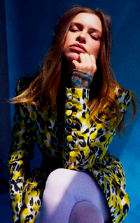 Sophie Cookson Uts6IiGz_o